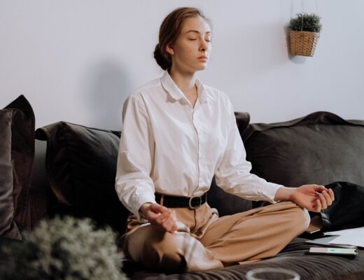 femme méditation